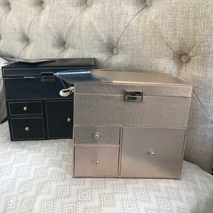 Ulta - Makeup Travel Vanity in Black or Rose Gold