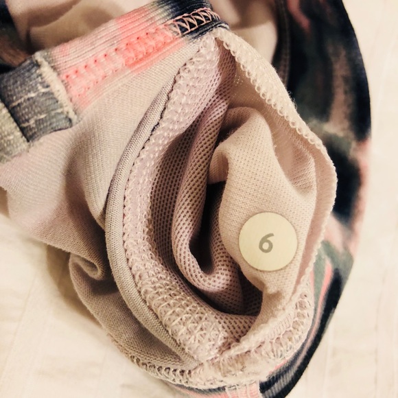 Lululemon Flow Y Bra - Picture 5 of 6