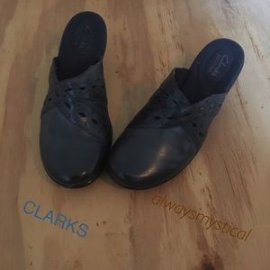 Clarks Clogs