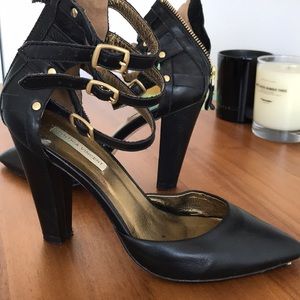 Going out heels! Bold look, 100% leather.