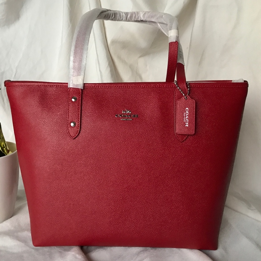 Coach - Sassy Red Zip Tote