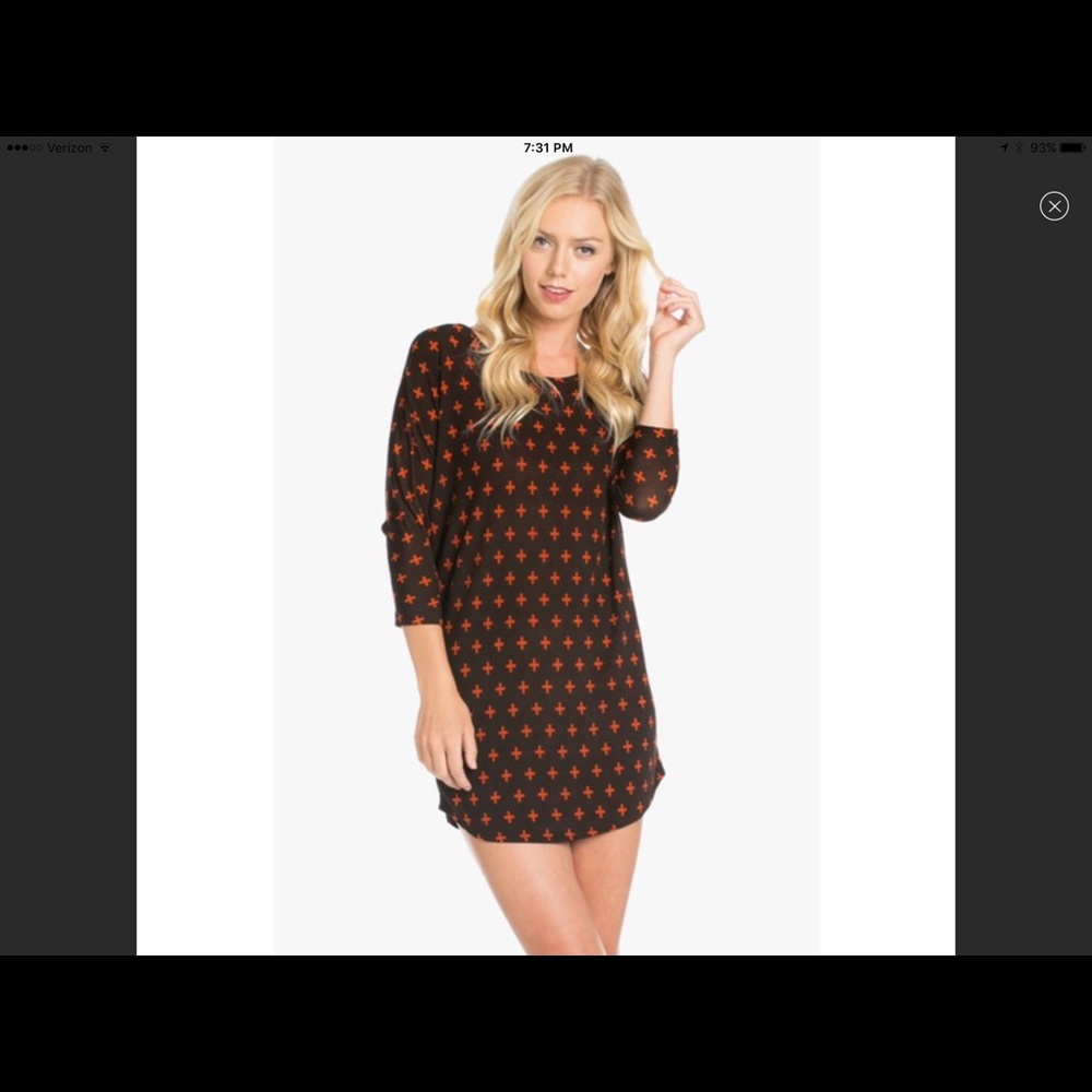 💥 Beautiful black and red tunic top.