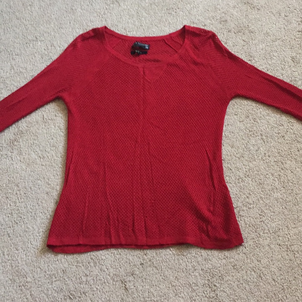 Beautiful rag&bone sweater. Excellent for layering