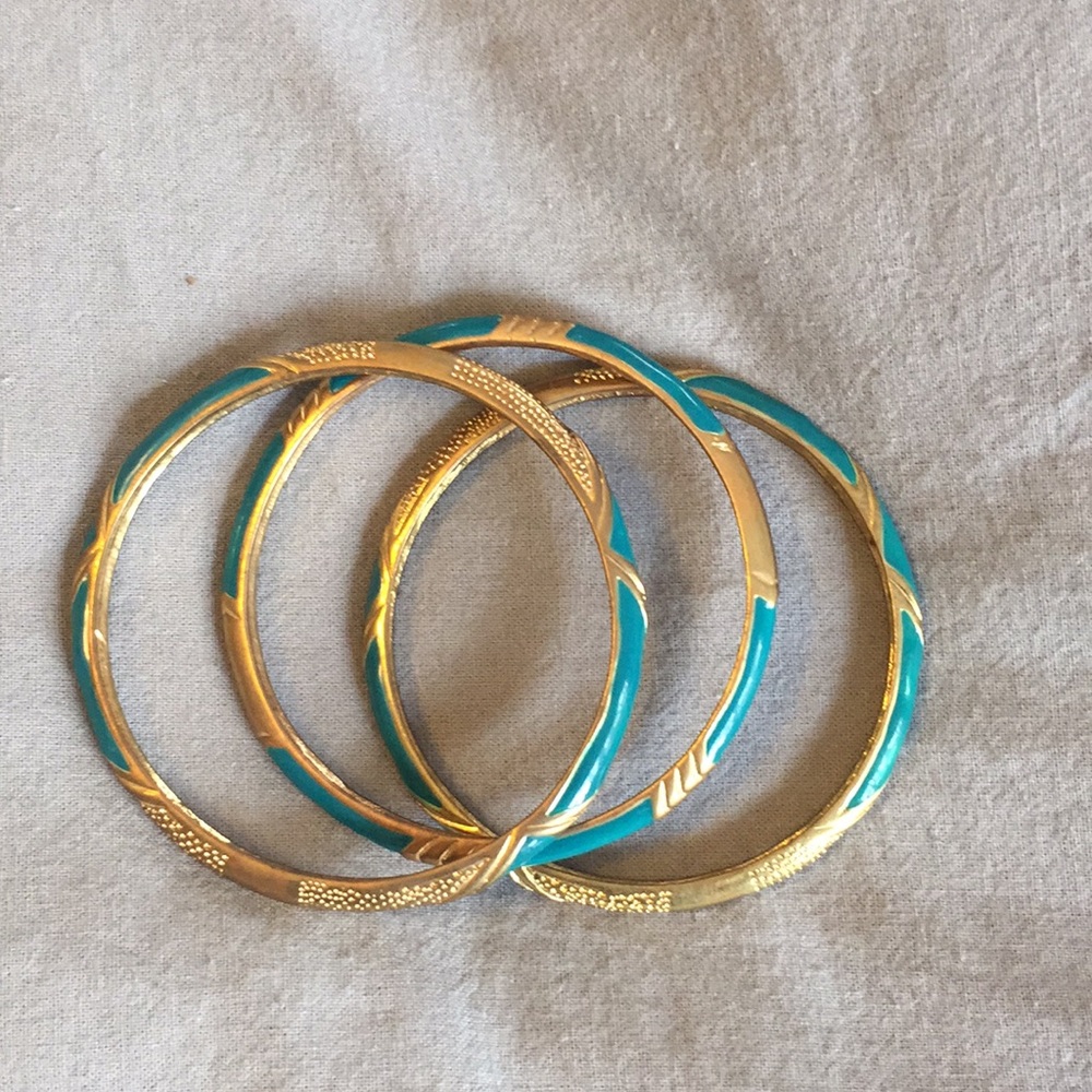 SOLD- ✨Set of 3✨ bangle bracelets