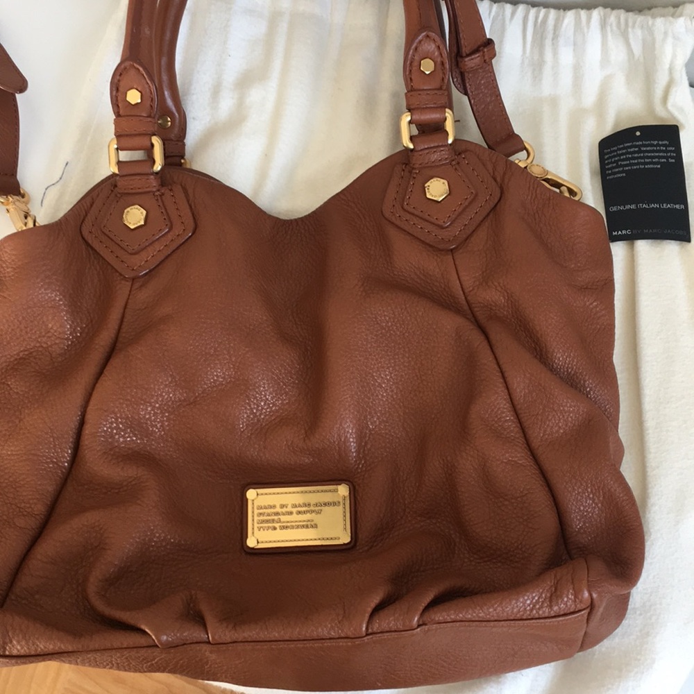 Marc Jacobs versatile handbag!!