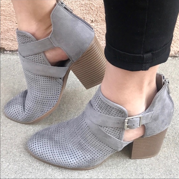 LAST 1️⃣ Ankle Strap Perforated Block Heel Bootie - Picture 4 of 5