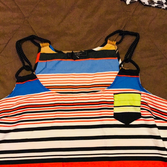 Colorful top 😊 - Picture 5 of 7