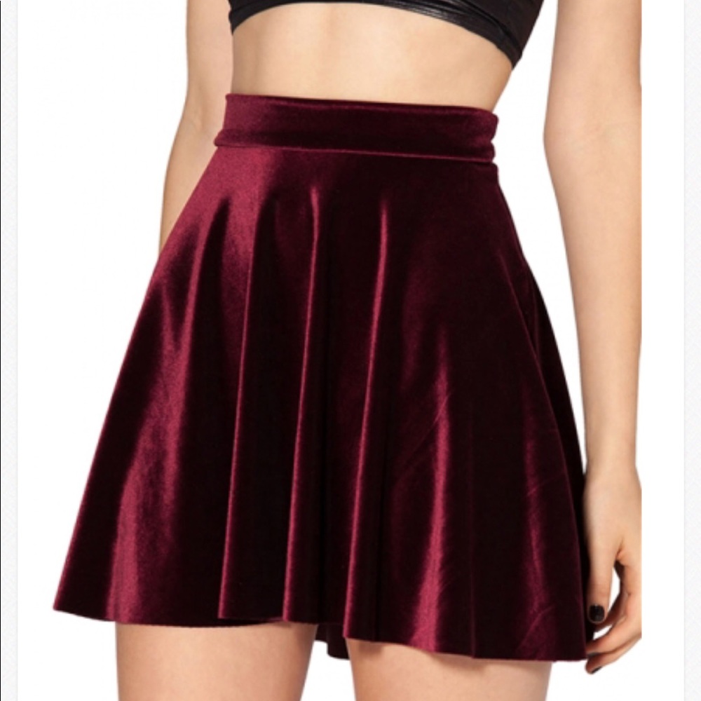 ❌SOLD ON Ⓜ️ERCARI❌🥀Burgundy Velvet Skater Skirt