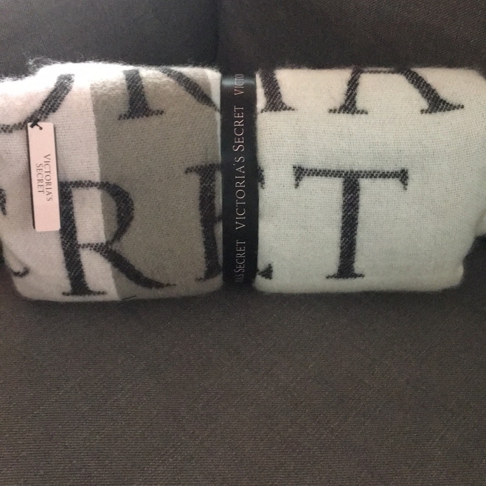 VictoriaSecret throw