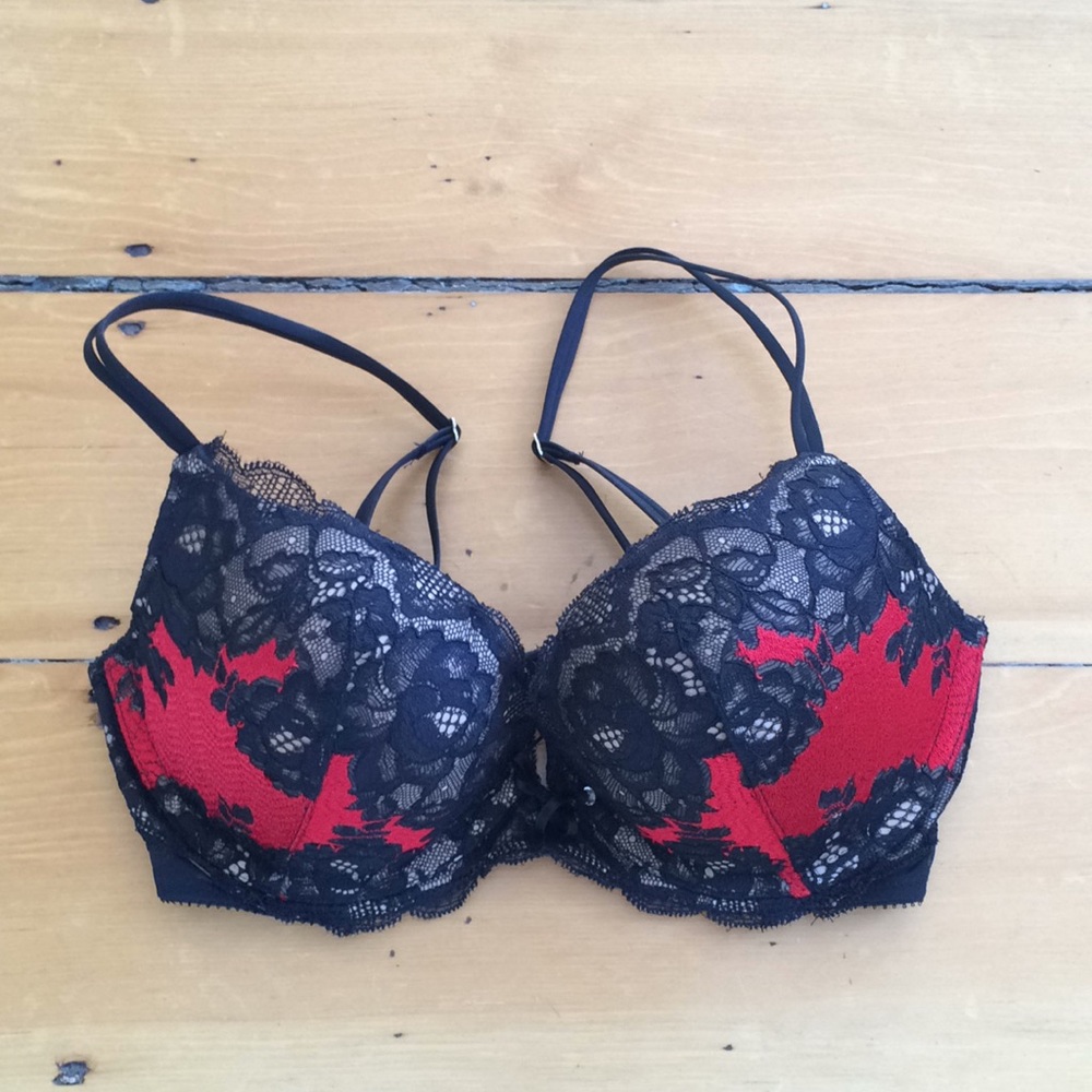 Lace VS push-up bra, 32D