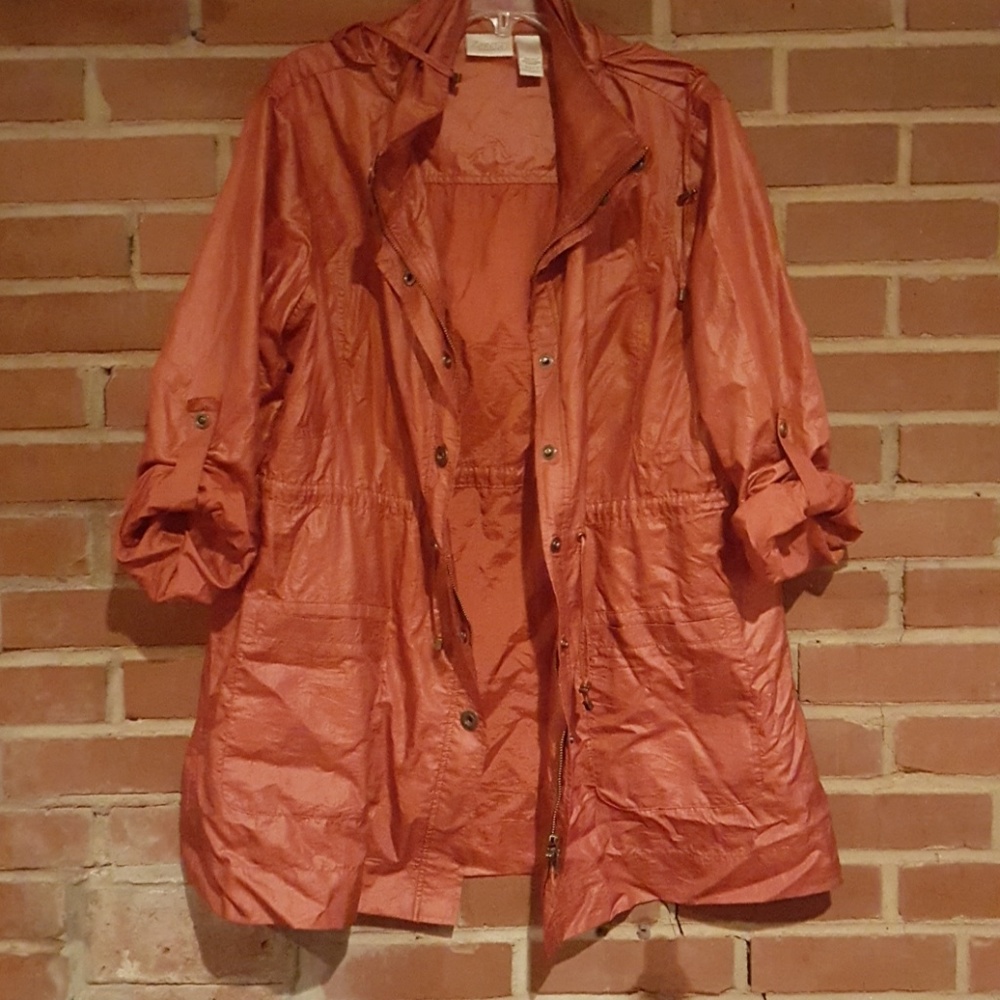 Light hooded Jacket zip and button up