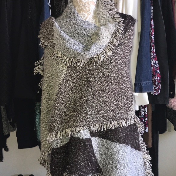 Cardigan - Picture 5 of 8