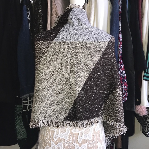 Cardigan - Picture 7 of 8