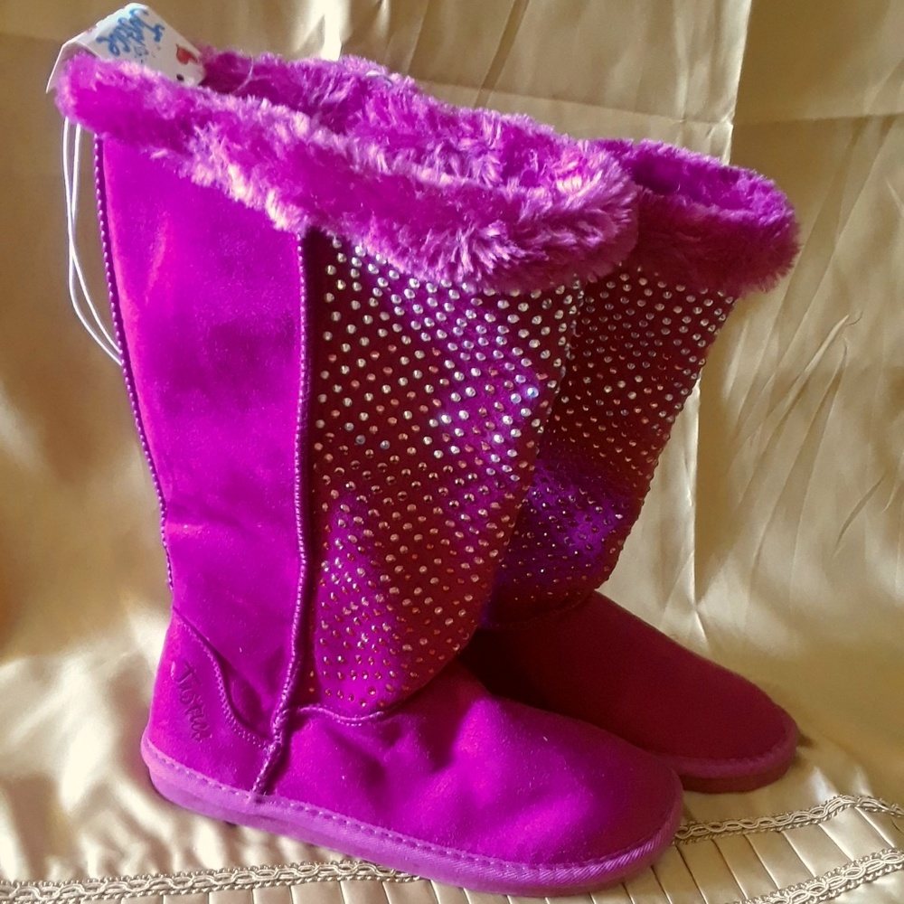 ✨Final price drop✨Justice studded fuschia  boots