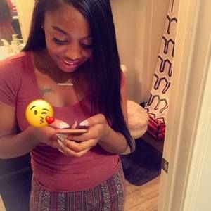 Meet your Posher, Riah