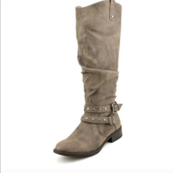 White Mountain Shoes - 👢❌GONE❌👢White Mountain boots Size 6.5 Gray