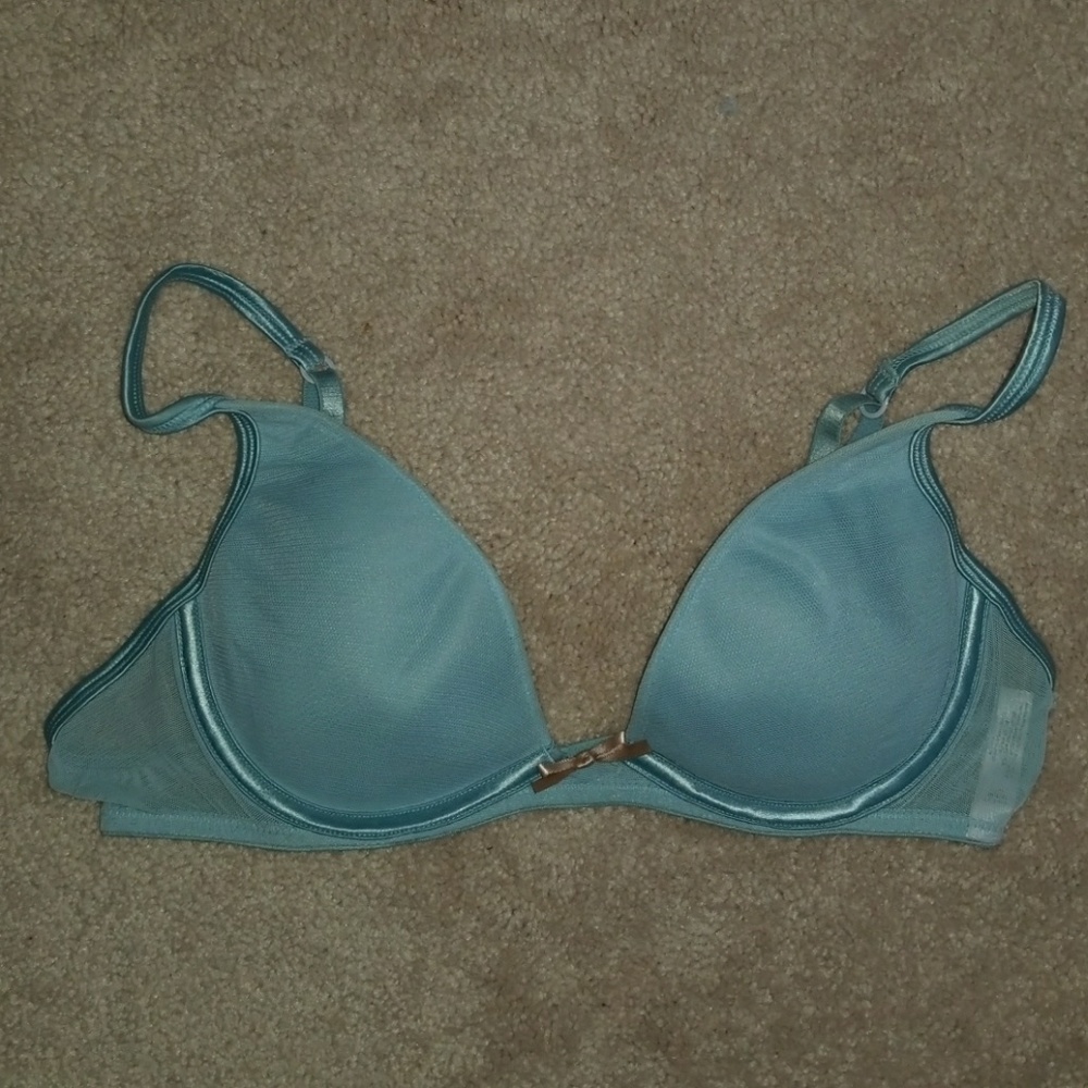 VS demi bra