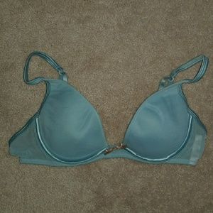 VS demi bra