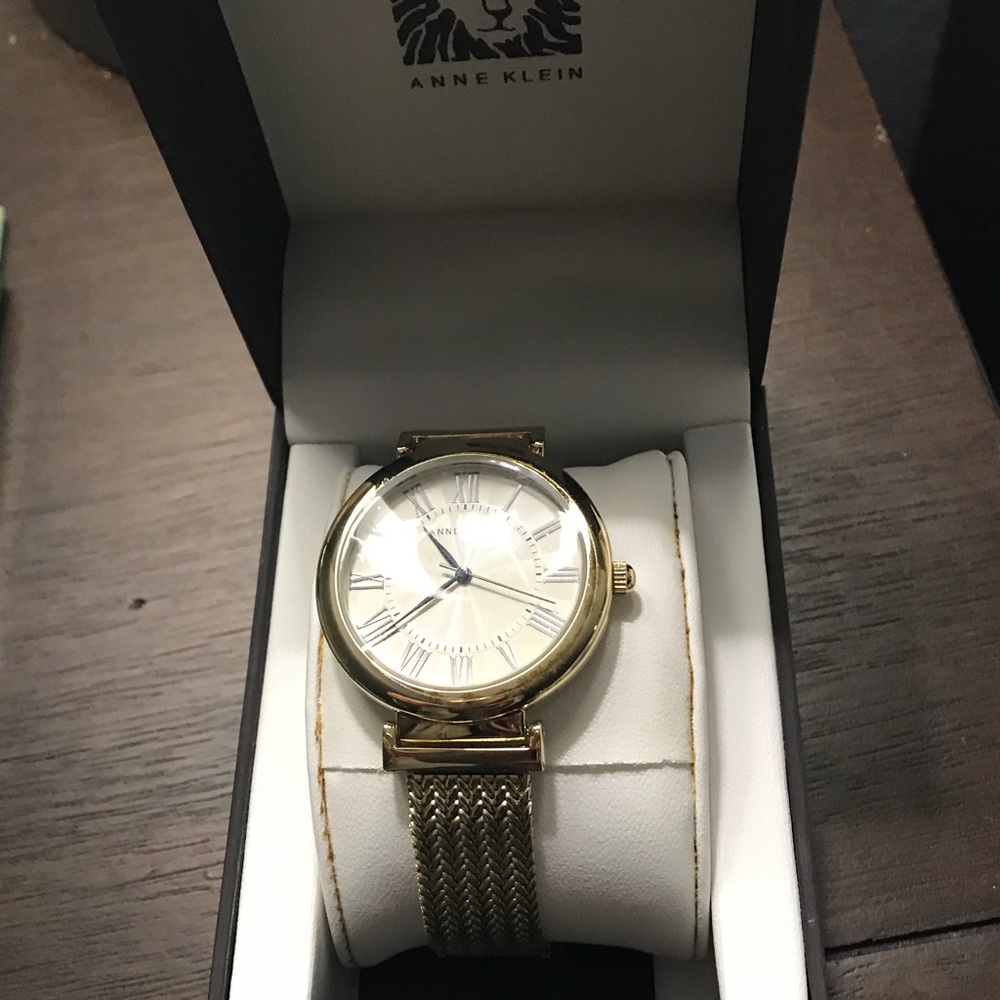 Anne Klein women’s watch new without tags