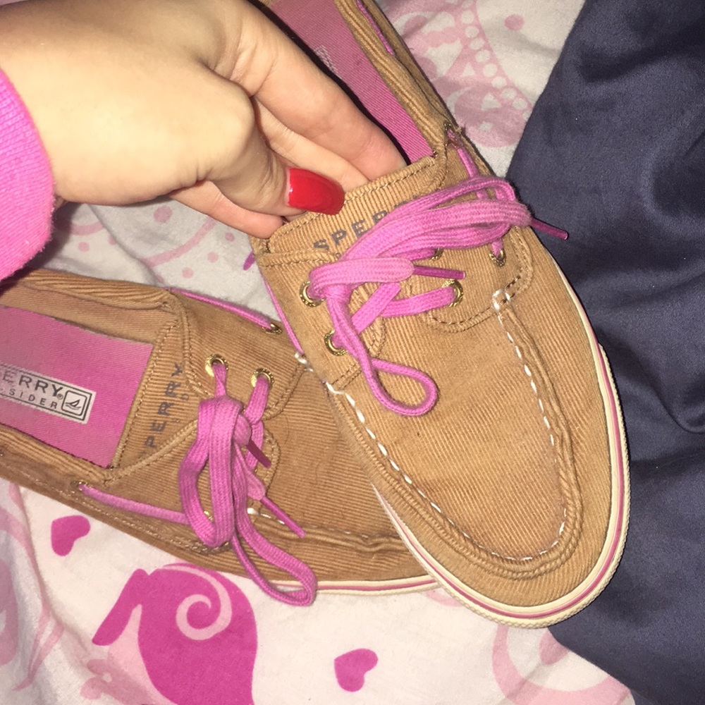 Brown sperrys