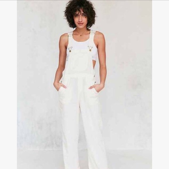 urban outfitters linen overalls
