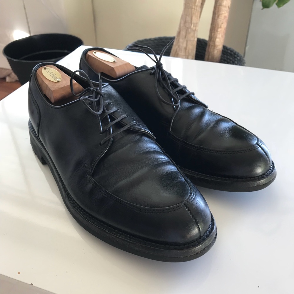 Brooks Brothers black leather split toe shoes 11
