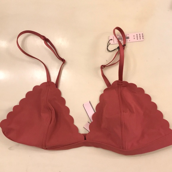 Victoria’s Secret Scalloped Bralette - Picture 1 of 3