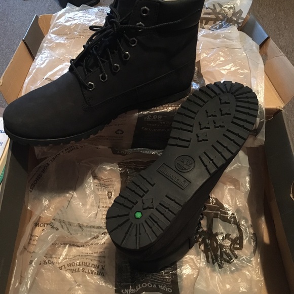 Black Timerblands - Picture 2 of 7