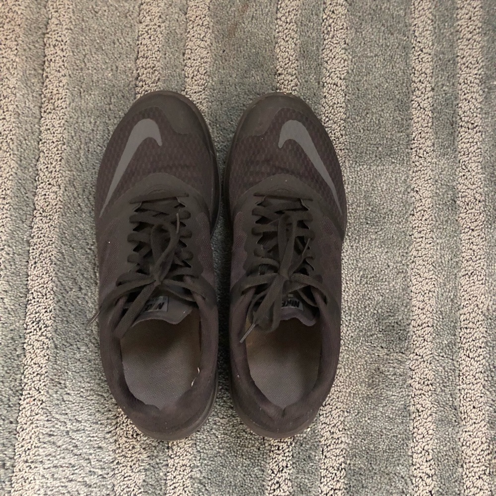 Men’s Nike Shoes.  Good Condition
