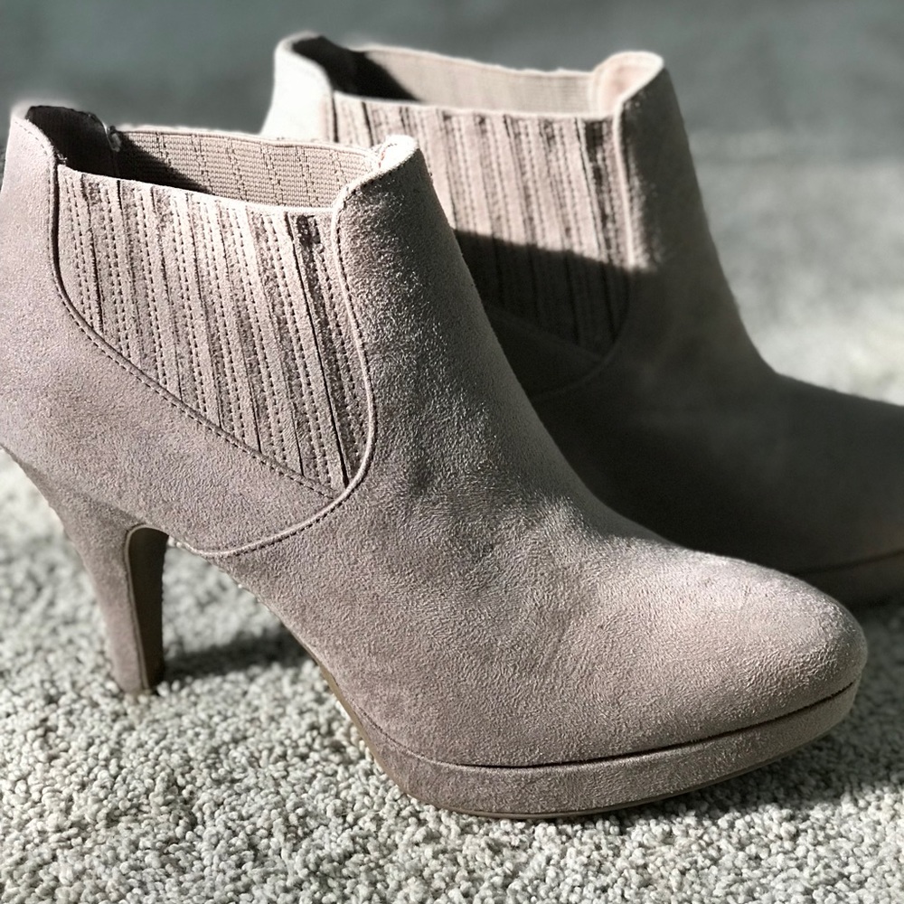 Suede ankle heels! Perfect for any season!