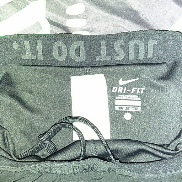 Xs Nike 2 layer running shorts. - Picture 2 of 2