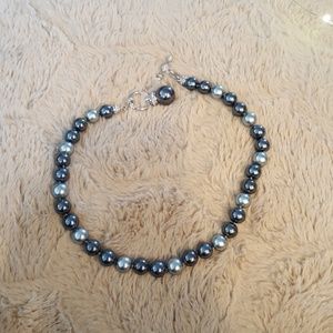 Faux pearl necklace with dark grey silver beads