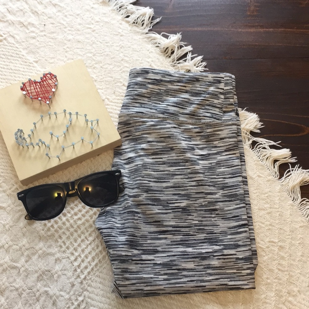 cropped leggings⚡️FLASH SALE⚡️