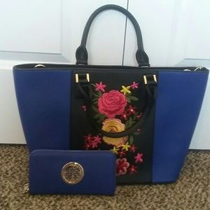 NEW Blue floral purse and wallet set