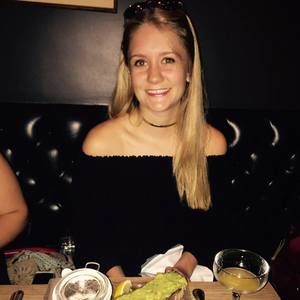 Meet your Posher, Caroline