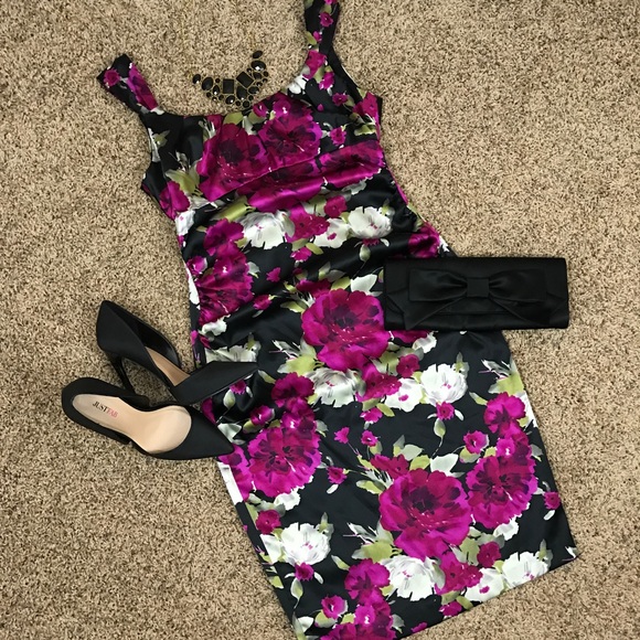 Maggy London Petites Beautiful Floral Sheath Dress - Picture 3 of 9