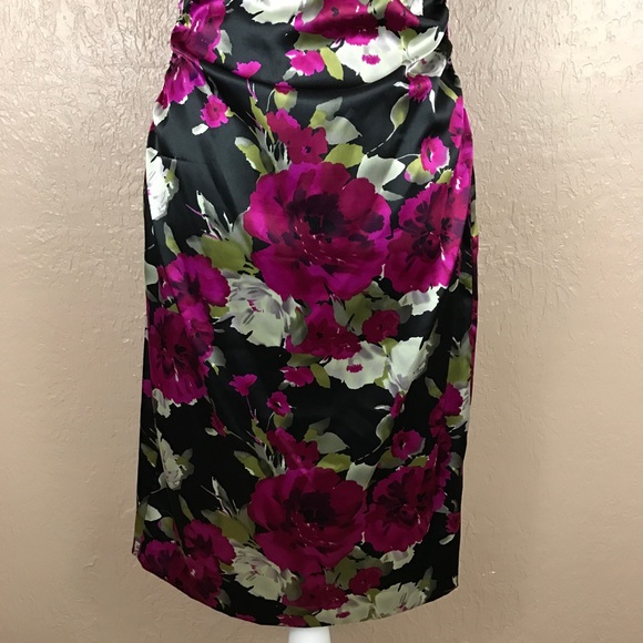 Maggy London Petites Beautiful Floral Sheath Dress - Picture 5 of 9