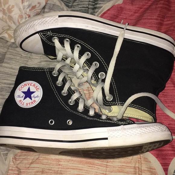 Converse Shoes - Black High top converse