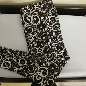 LulaRoe TC black and white leggings