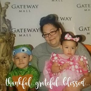 Meet your Posher, Lori