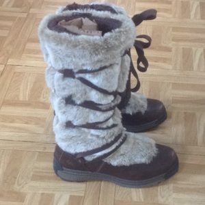 Stylish Merrell Size 8 Opti-Warm Winter Boots