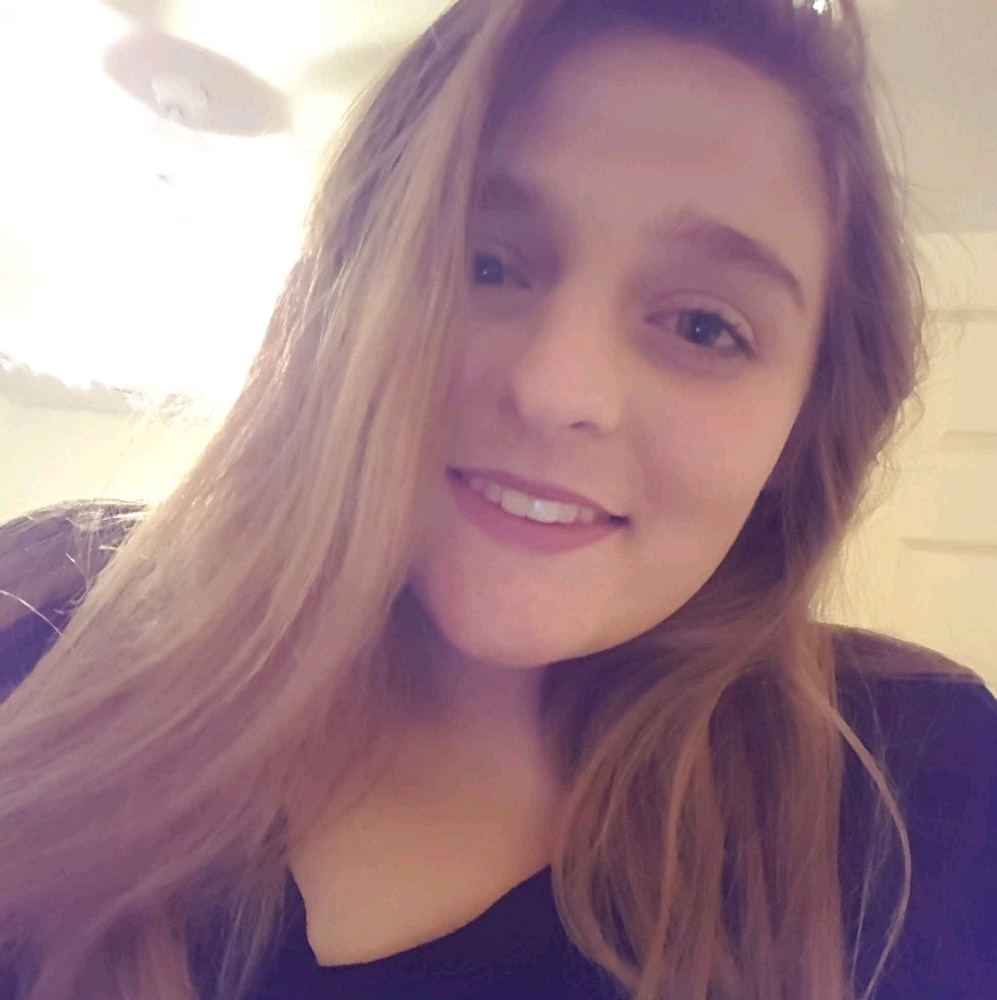 Meet your Posher, Kayla