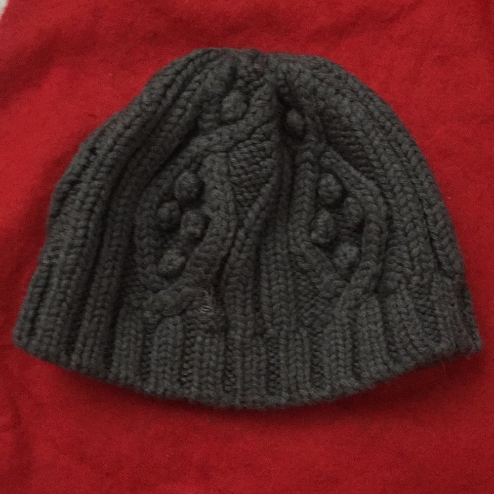 Burberry cable knit beanie