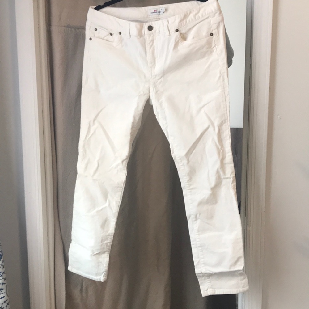 Vineyard vines Winter White cords!🍨❄️⛄️🌬