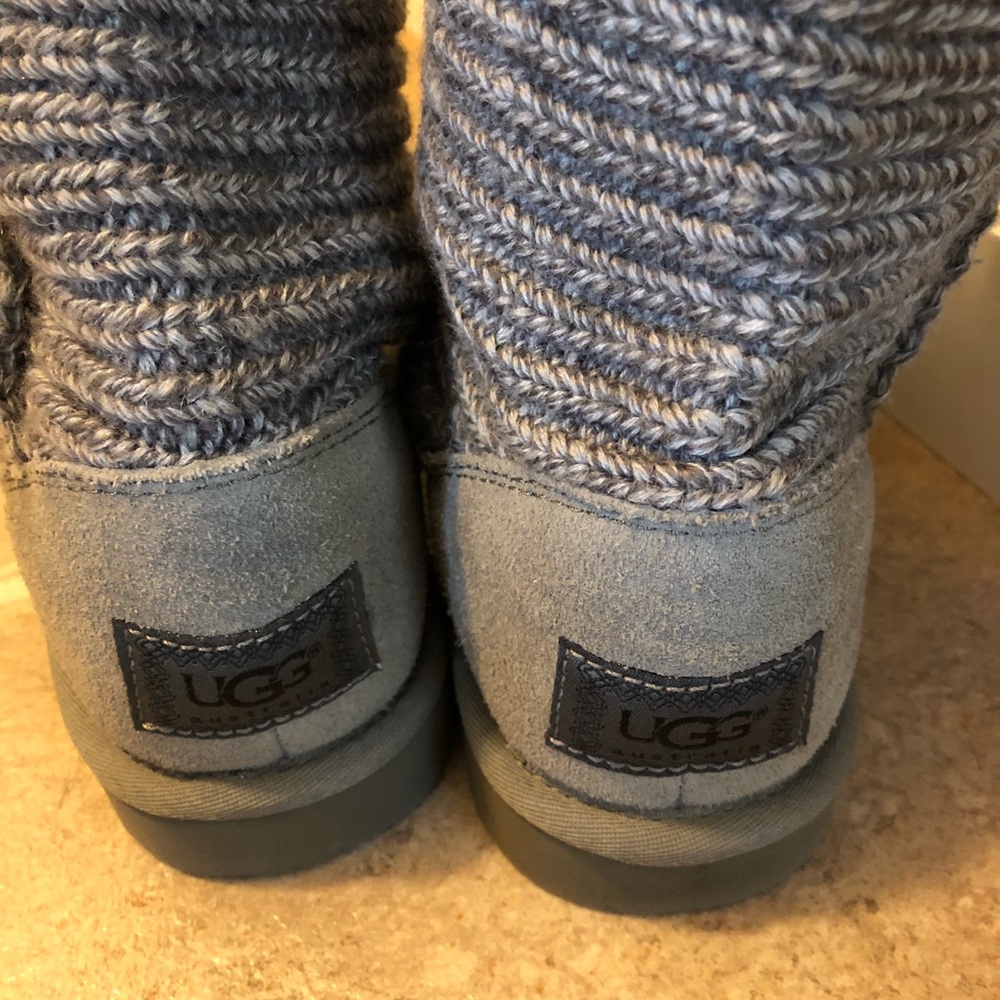 UGG Classic Cardy  Knit Boot. 7M - Picture 3 of 8