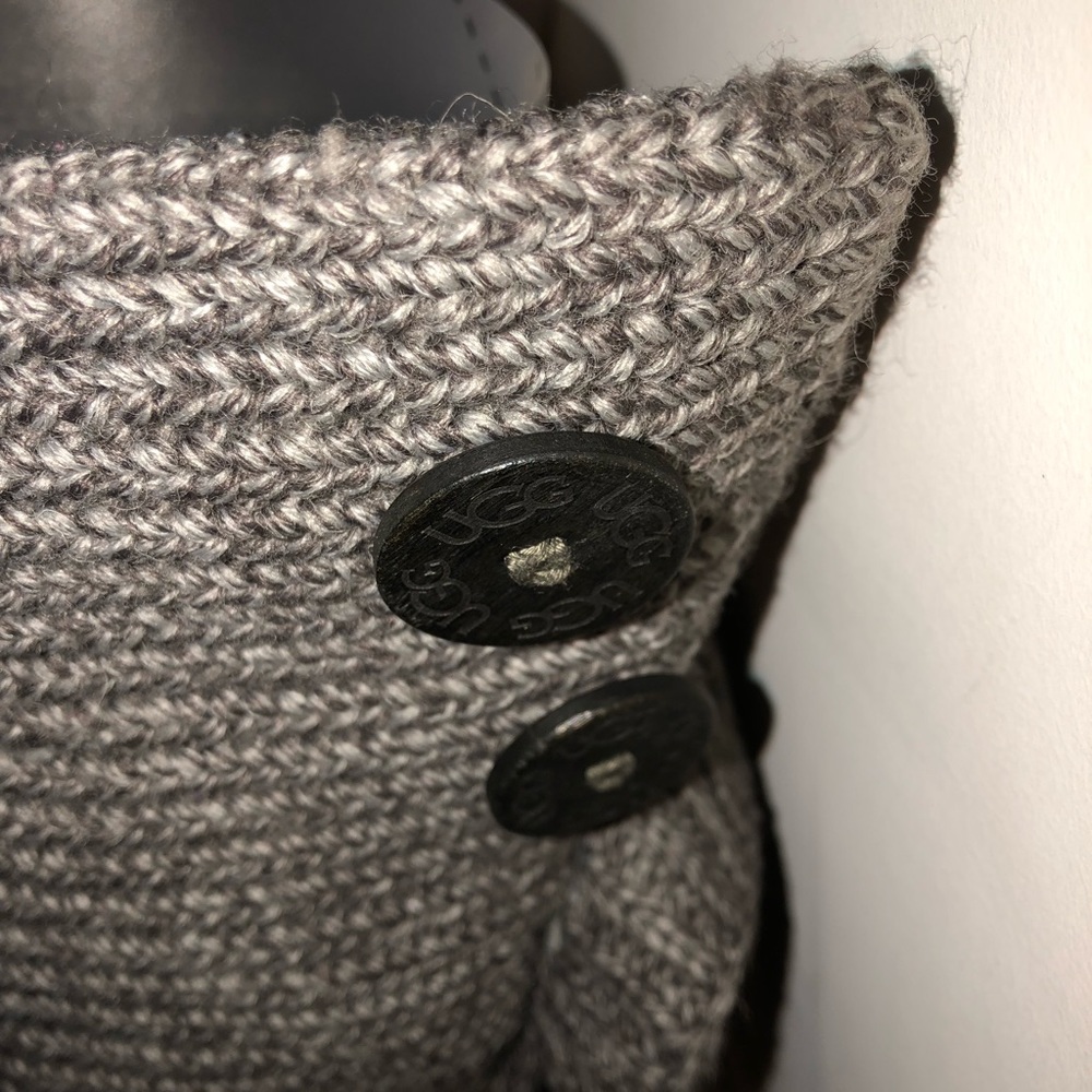 UGG Classic Cardy  Knit Boot. 7M - Picture 4 of 8