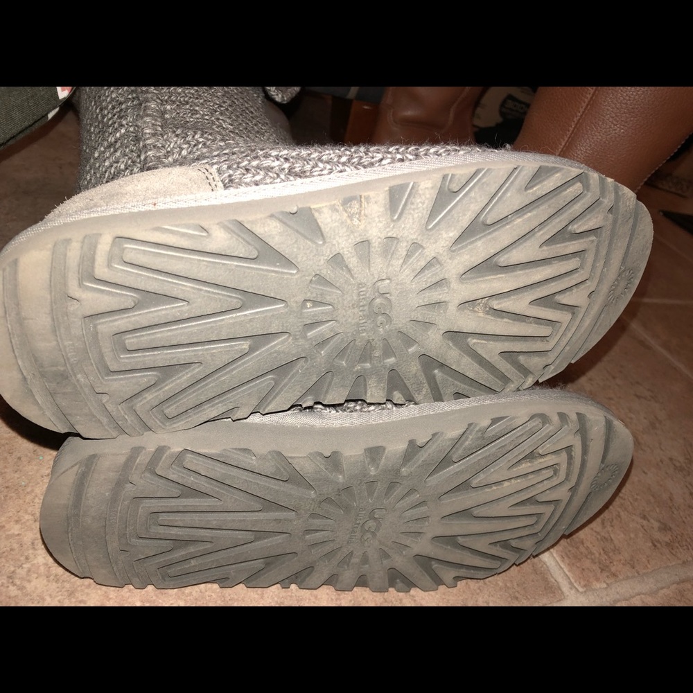 UGG Classic Cardy  Knit Boot. 7M - Picture 6 of 8