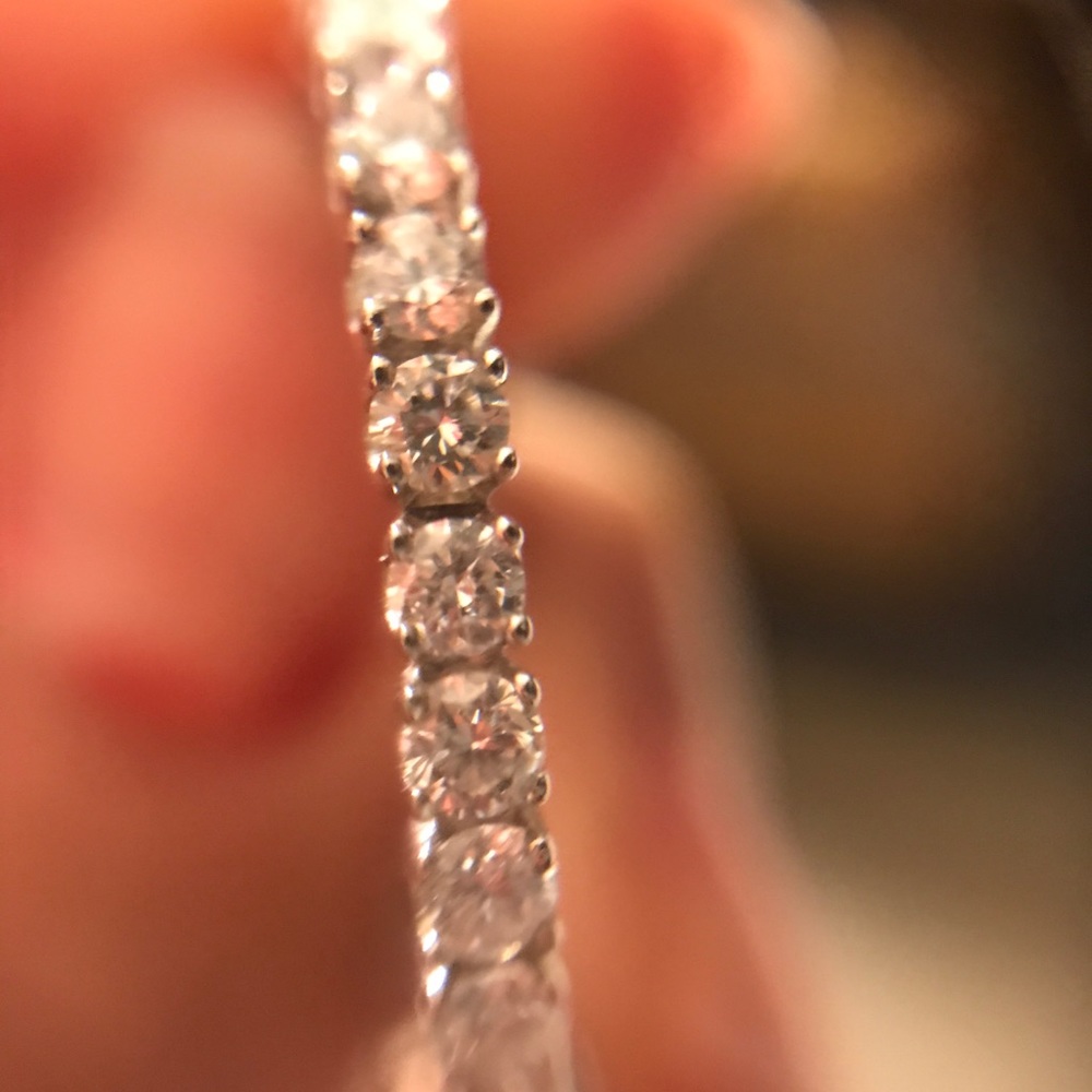 Heltzberg Diamond 💎 earrings 14 karat white gold