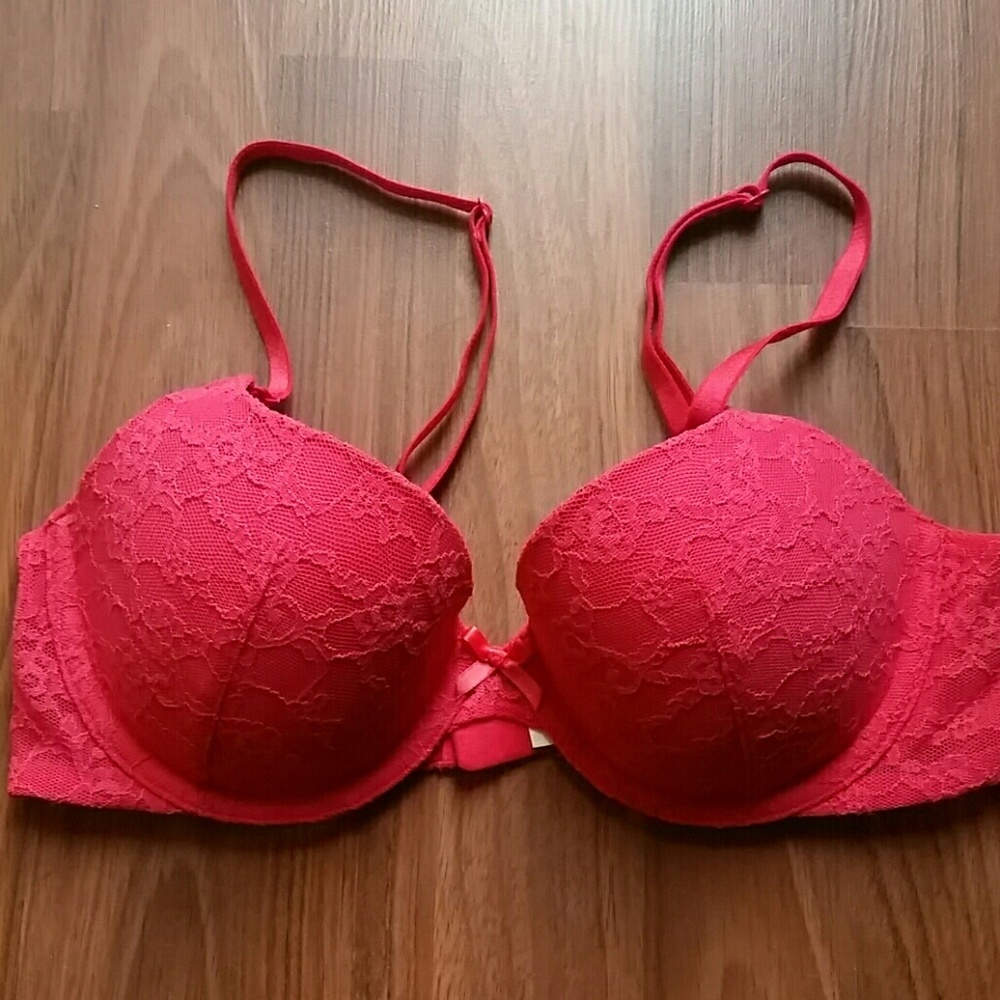 VS Demi Bra 34 C NWT