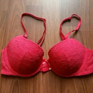 VS Demi Bra 34 C NWT